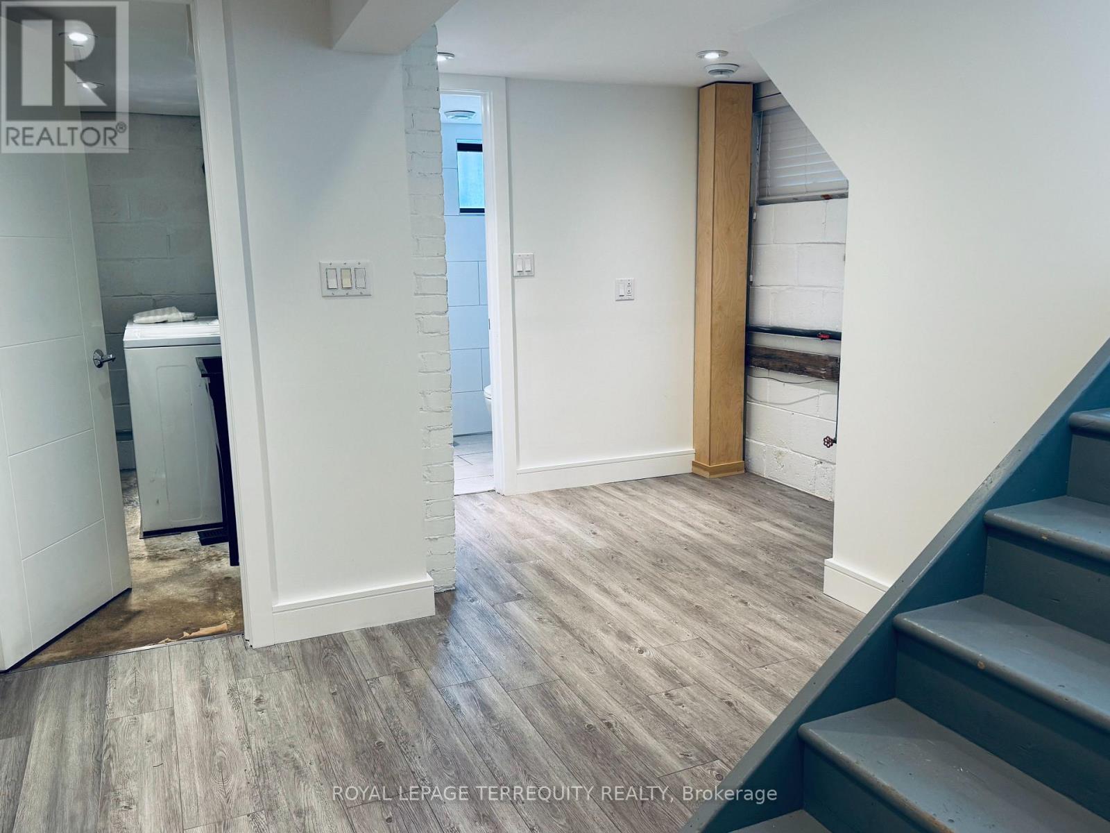 37 White Avenue, Toronto, Ontario  M6N 1S7 - Photo 25 - W13596726