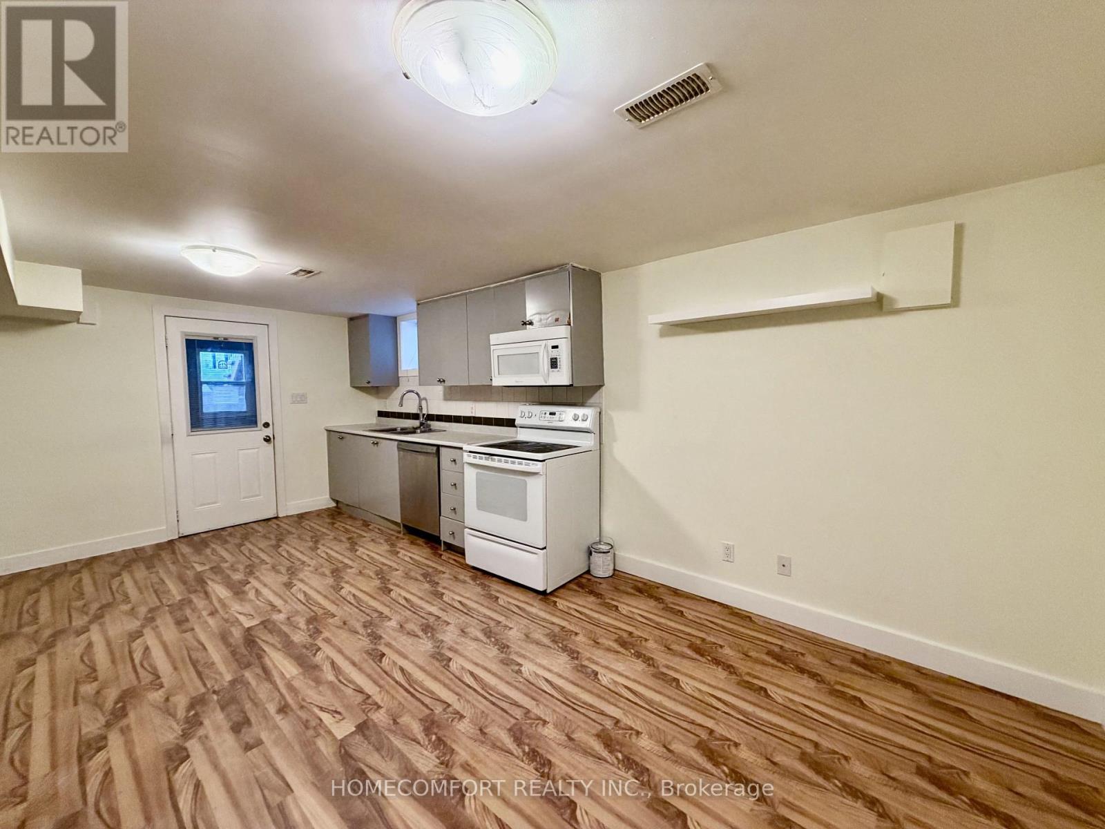 Lower - 178 Rosemount Avenue, Toronto, Ontario  M6H 2M9 - Photo 8 - W13596758