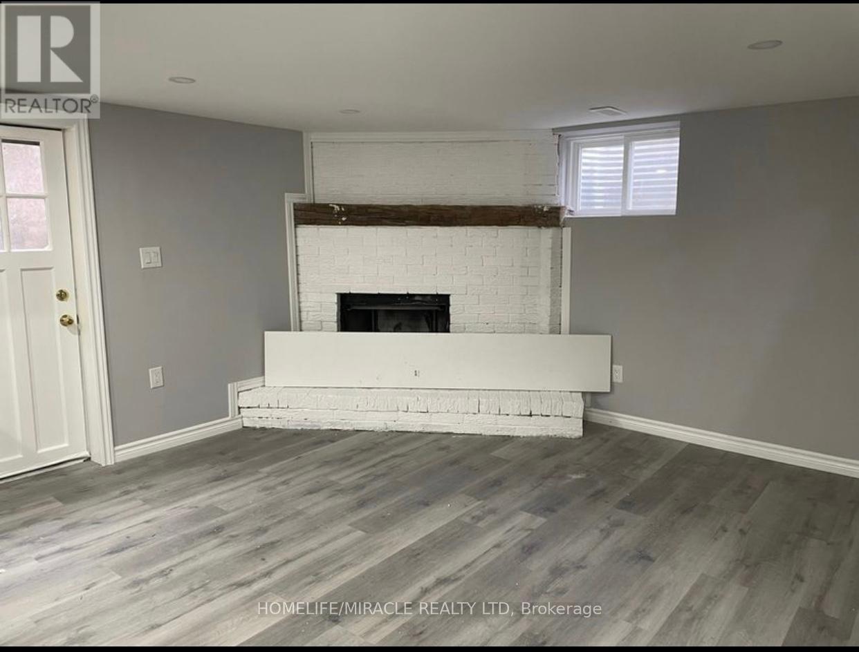LOWER - 23 JAY COURT, Kitchener, Ontario