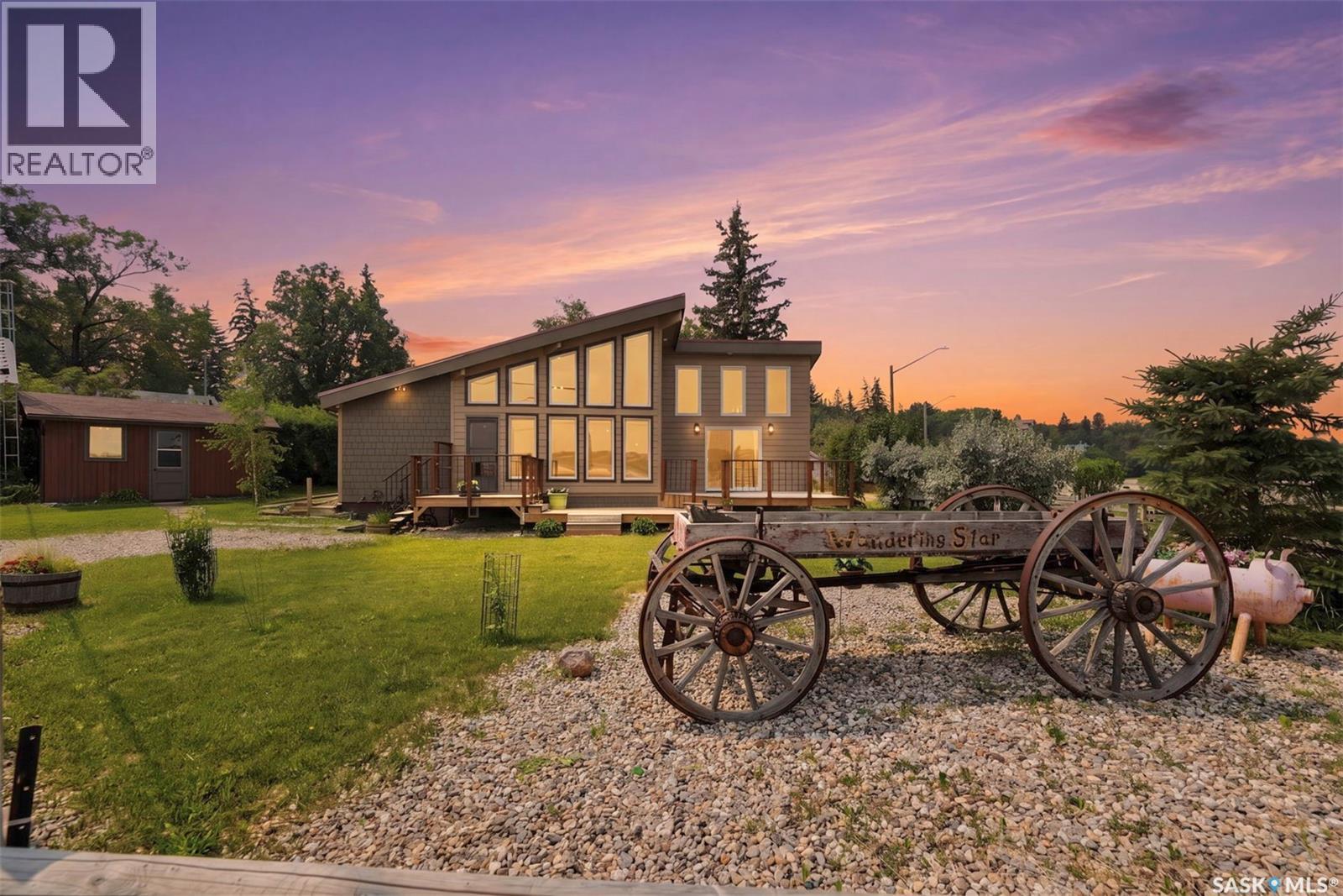 402 Lake AVENUE, Manitou Beach, Saskatchewan