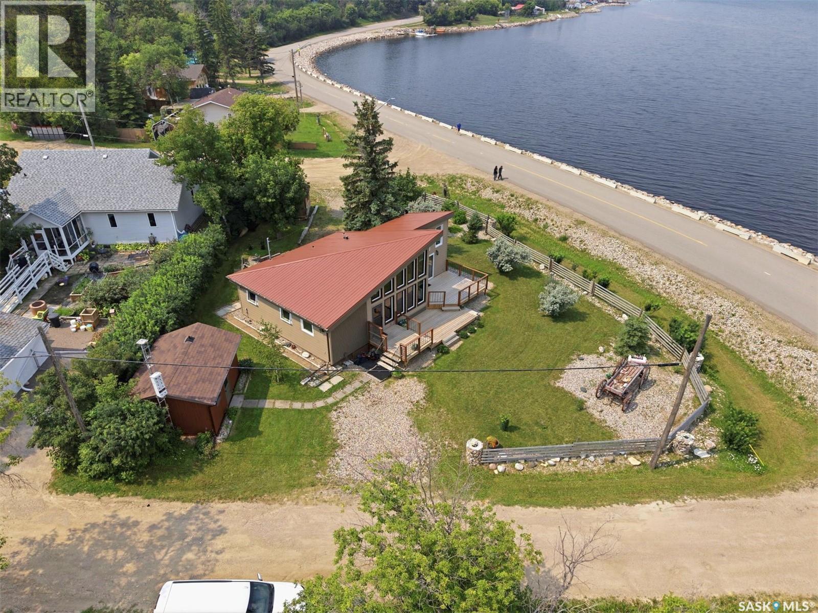 402 Lake Avenue, Manitou Beach, Saskatchewan  S0K 4T1 - Photo 3 - SK043355