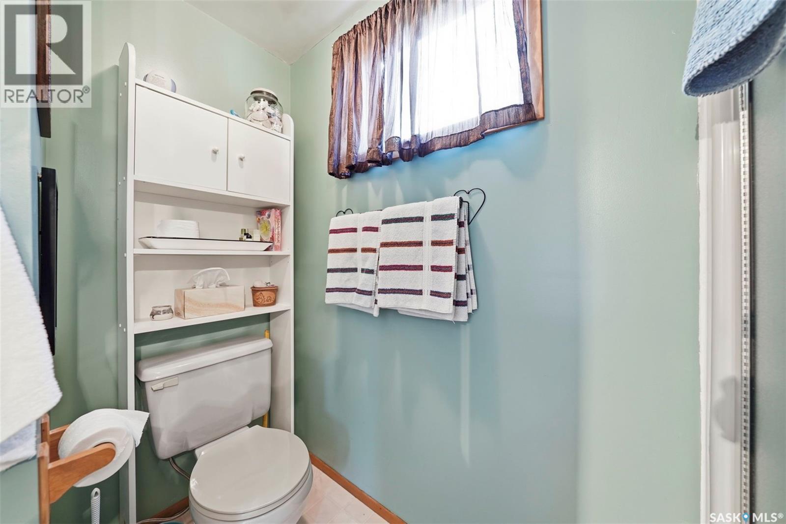 402 Lake Avenue, Manitou Beach, Saskatchewan  S0K 4T1 - Photo 40 - SK043355