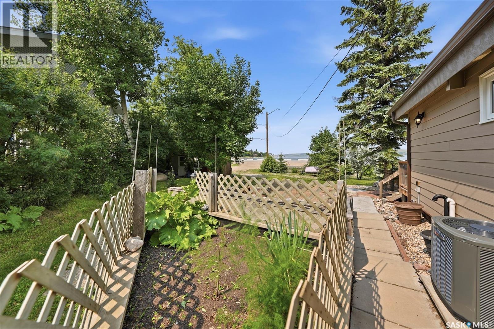 402 Lake Avenue, Manitou Beach, Saskatchewan  S0K 4T1 - Photo 42 - SK043355