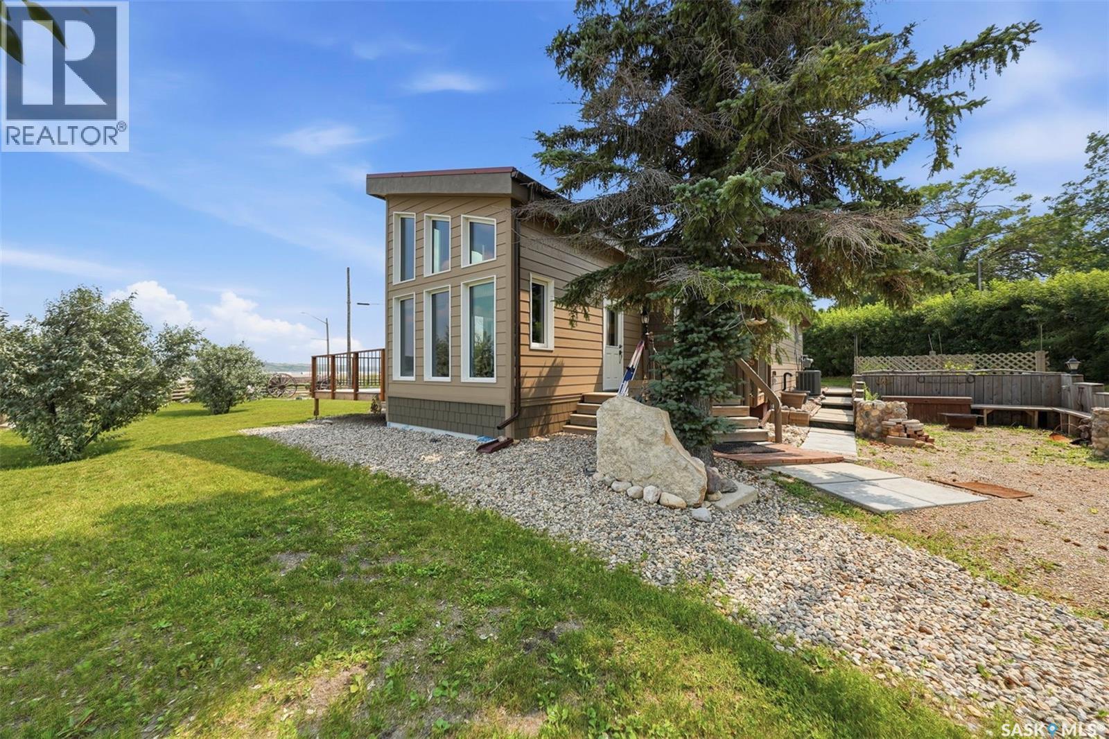 402 Lake Avenue, Manitou Beach, Saskatchewan  S0K 4T1 - Photo 44 - SK043355