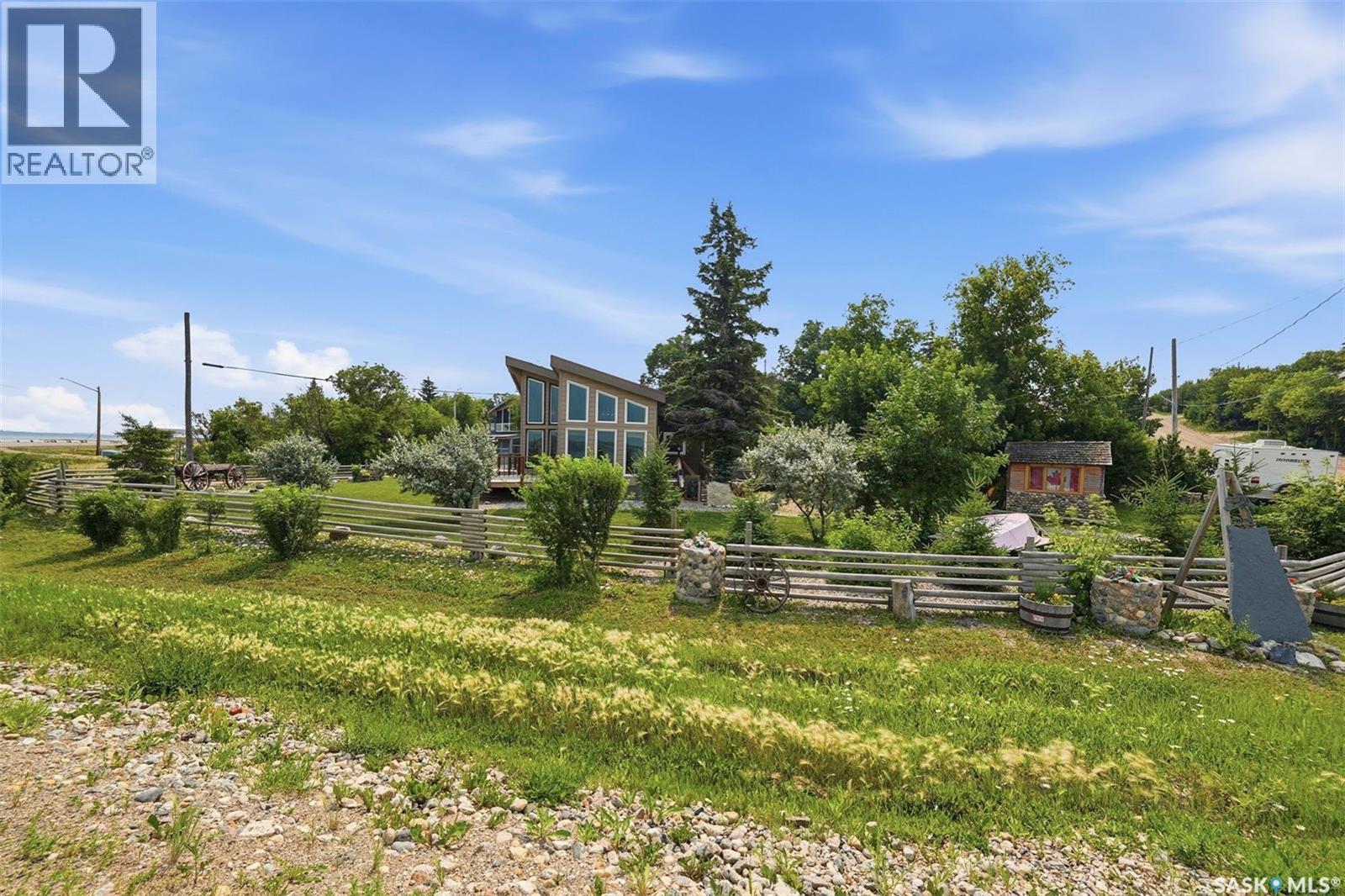 402 Lake Avenue, Manitou Beach, Saskatchewan  S0K 4T1 - Photo 47 - SK043355