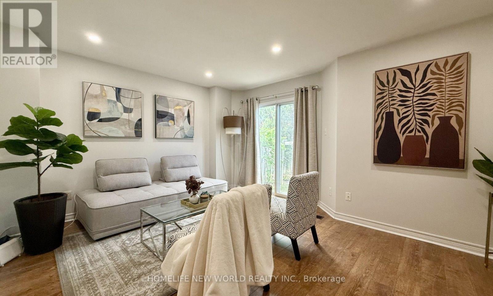 5666 Cortina Crescent, Mississauga, Ontario L4Z 3R4 - Photo 4 - W13587802