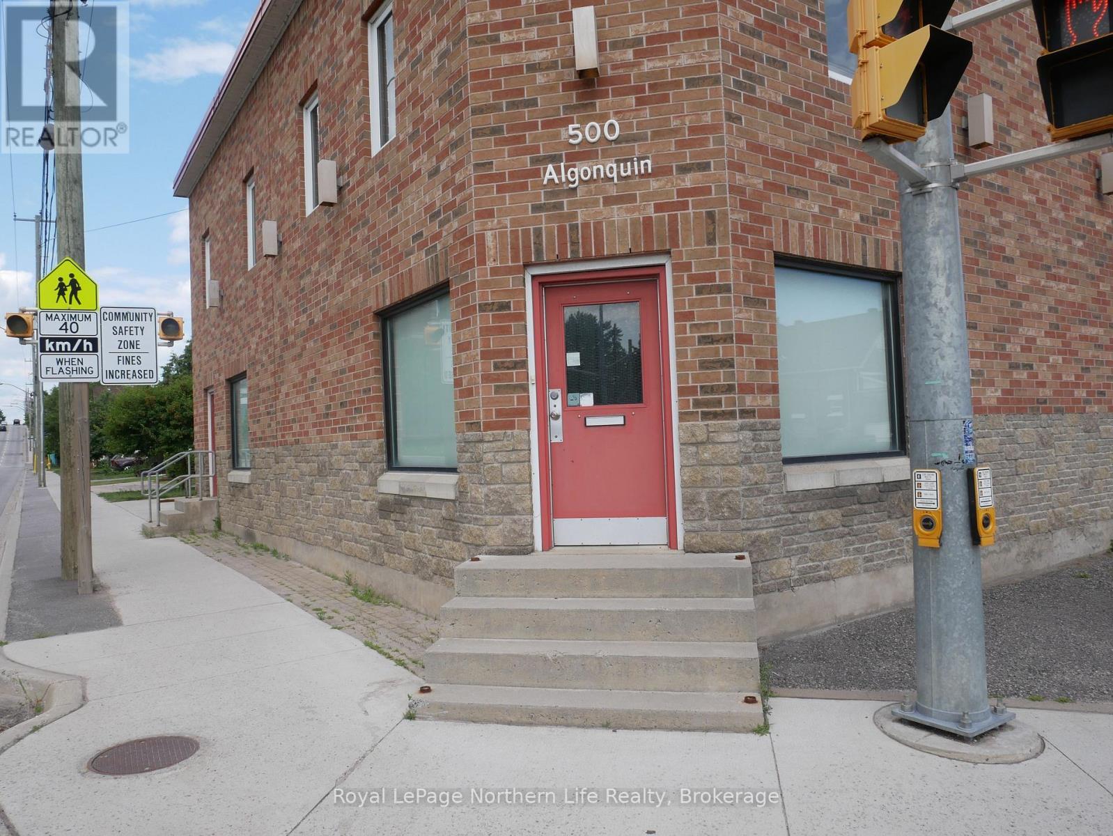 500 Algonquin Avenue, North Bay, Ontario  P1B 4W7 - Photo 2 - X13596818