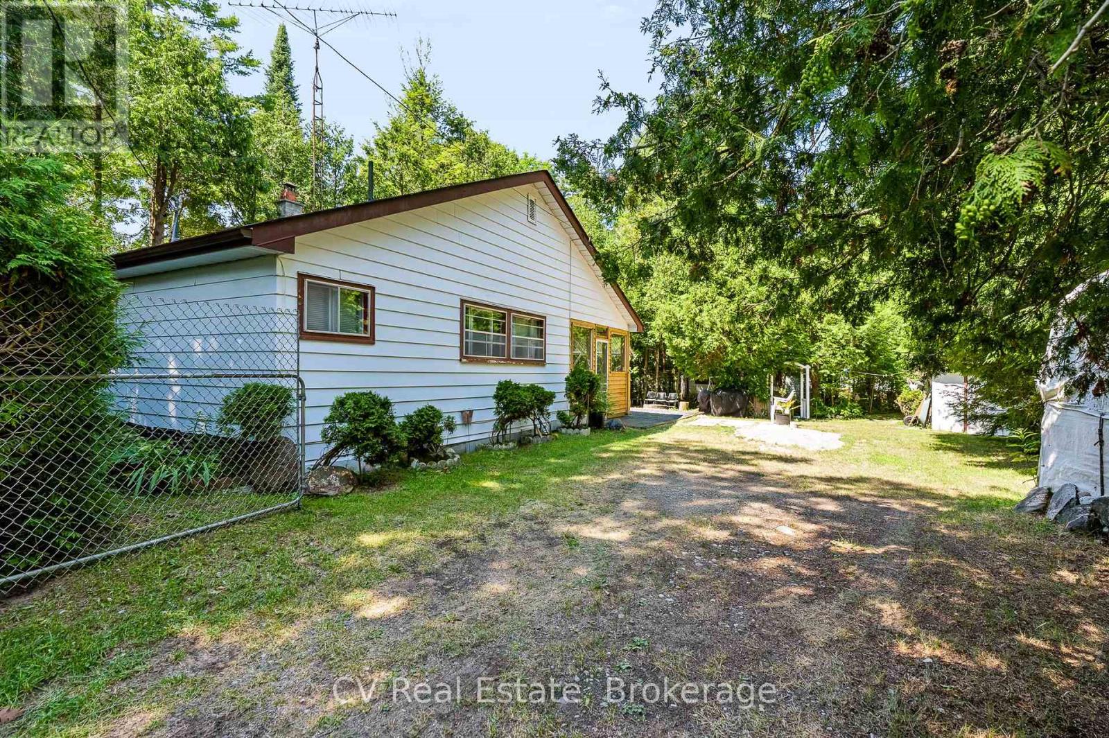 10 Brookside Drive, Tiny, Ontario  L0L 2J0 - Photo 8 - S13596848