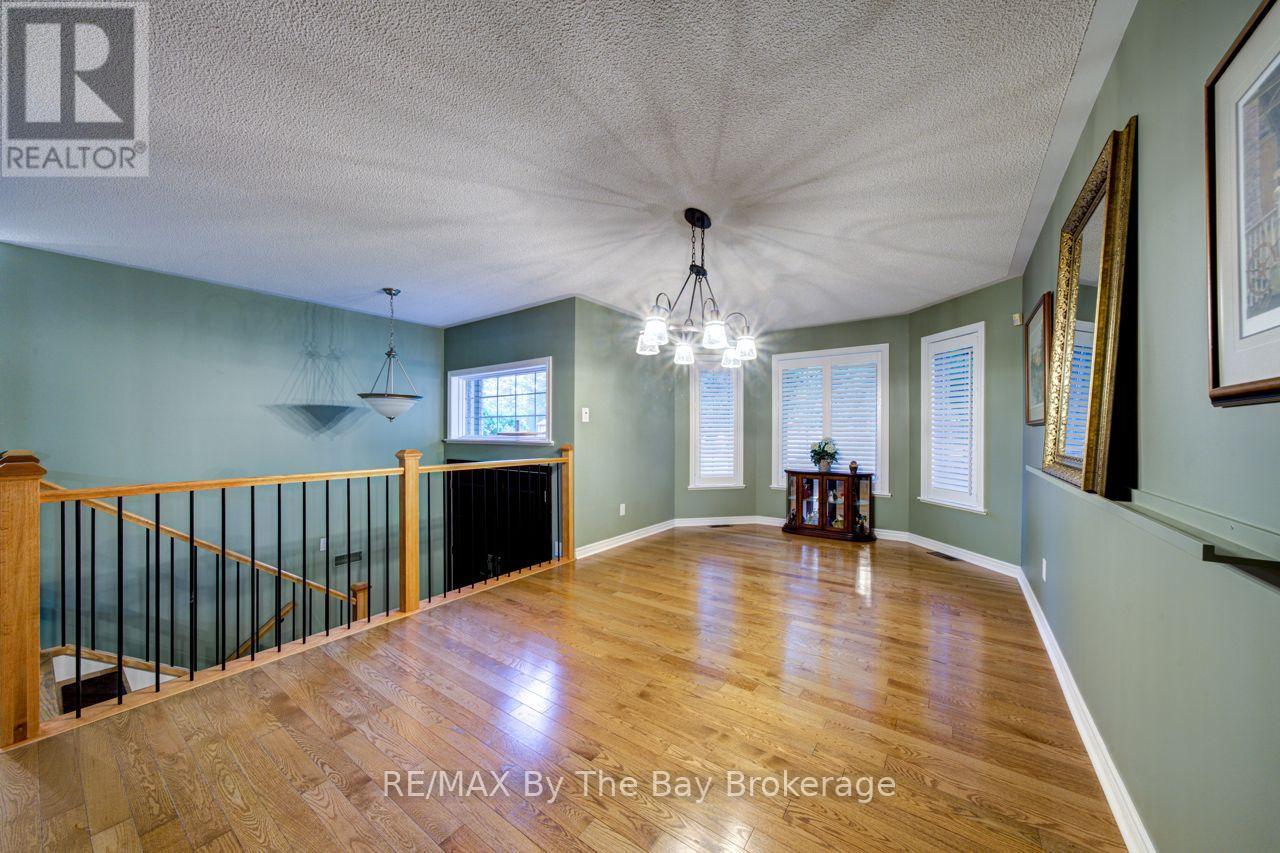 22 Downer Crescent, Wasaga Beach, Ontario  L9Z 1C2 - Photo 19 - S13597040