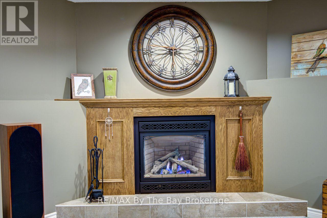 22 Downer Crescent, Wasaga Beach, Ontario  L9Z 1C2 - Photo 34 - S13597040