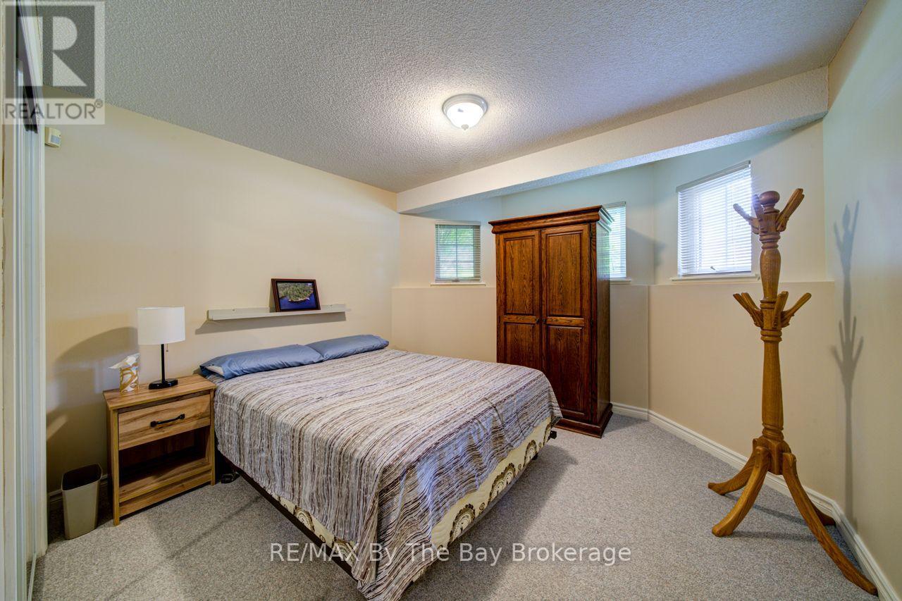 22 Downer Crescent, Wasaga Beach, Ontario  L9Z 1C2 - Photo 35 - S13597040