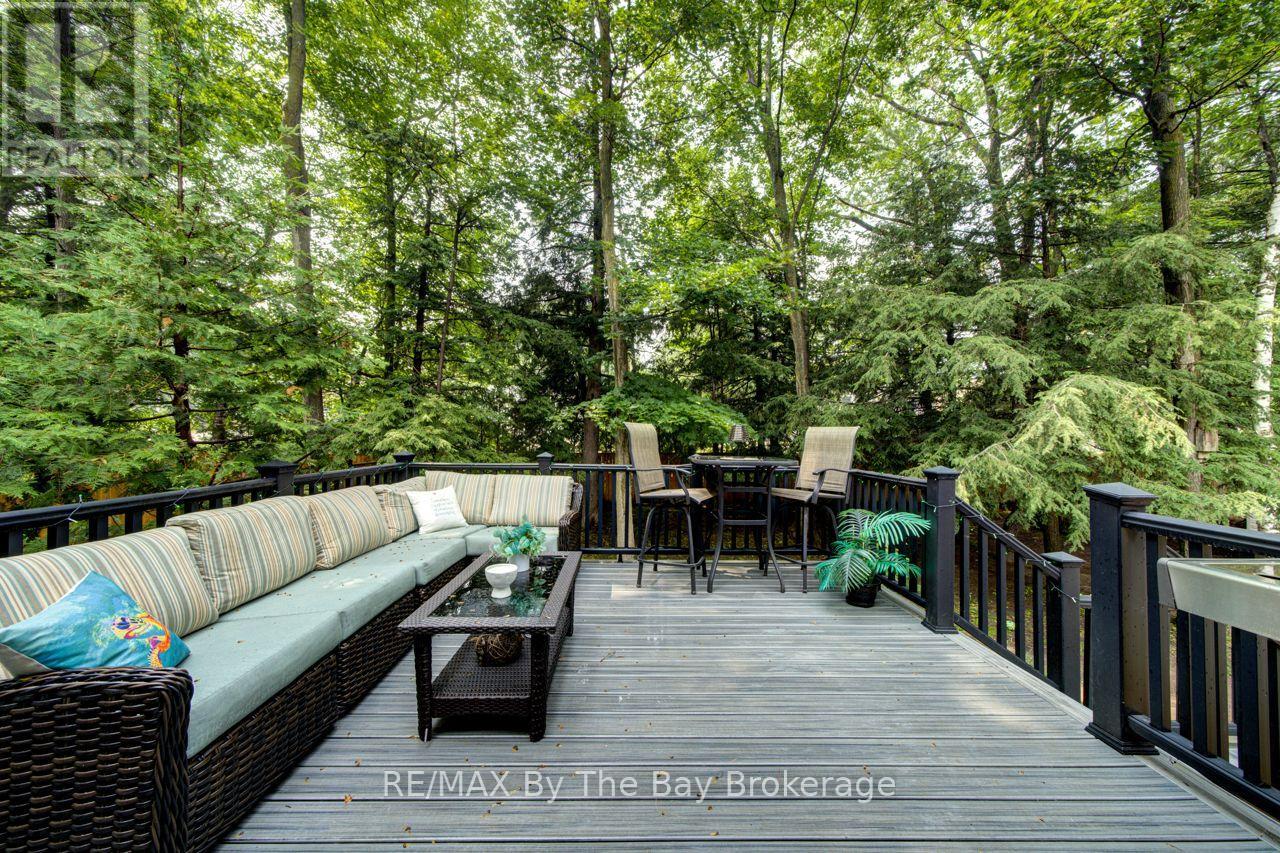 22 Downer Crescent, Wasaga Beach, Ontario  L9Z 1C2 - Photo 38 - S13597040