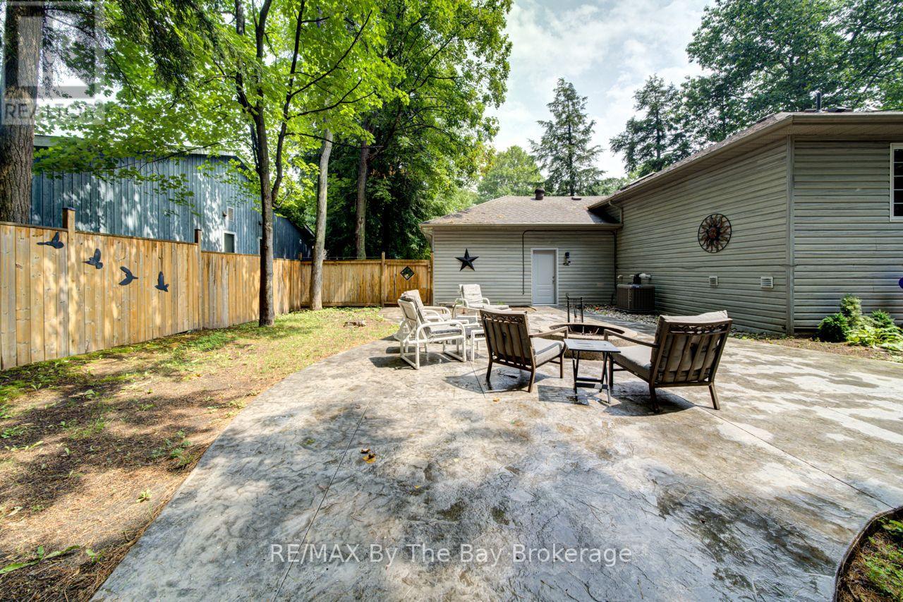 22 Downer Crescent, Wasaga Beach, Ontario  L9Z 1C2 - Photo 42 - S13597040