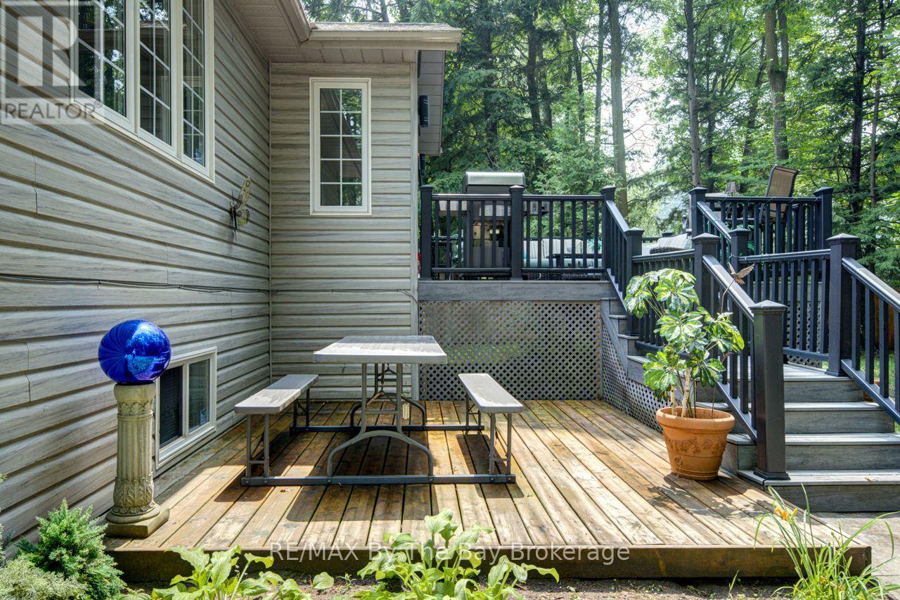 22 Downer Crescent, Wasaga Beach, Ontario  L9Z 1C2 - Photo 46 - S13597040