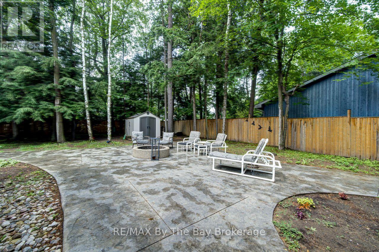 22 Downer Crescent, Wasaga Beach, Ontario  L9Z 1C2 - Photo 49 - S13597040