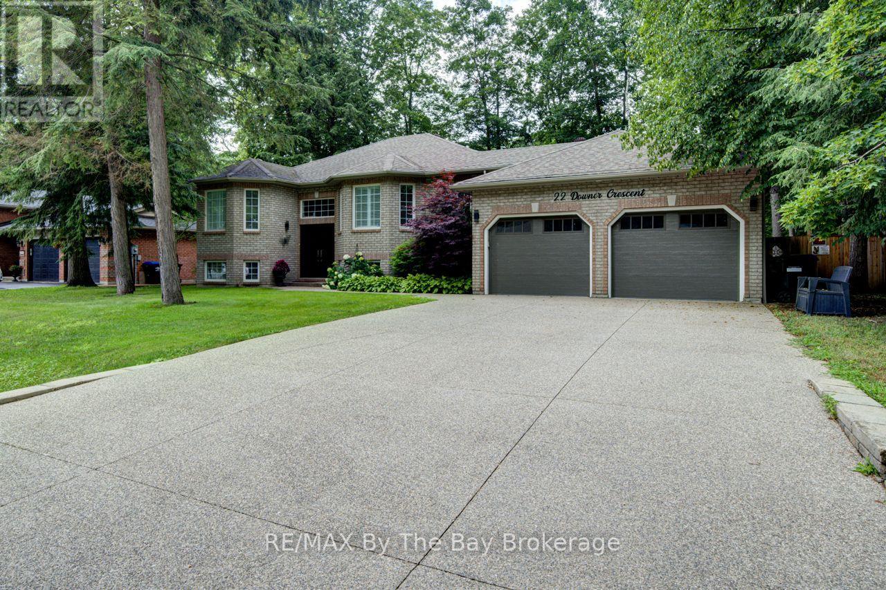 22 Downer Crescent, Wasaga Beach, Ontario  L9Z 1C2 - Photo 5 - S13597040