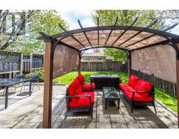 15 GRAHAM COURT, Whitby, Ontario