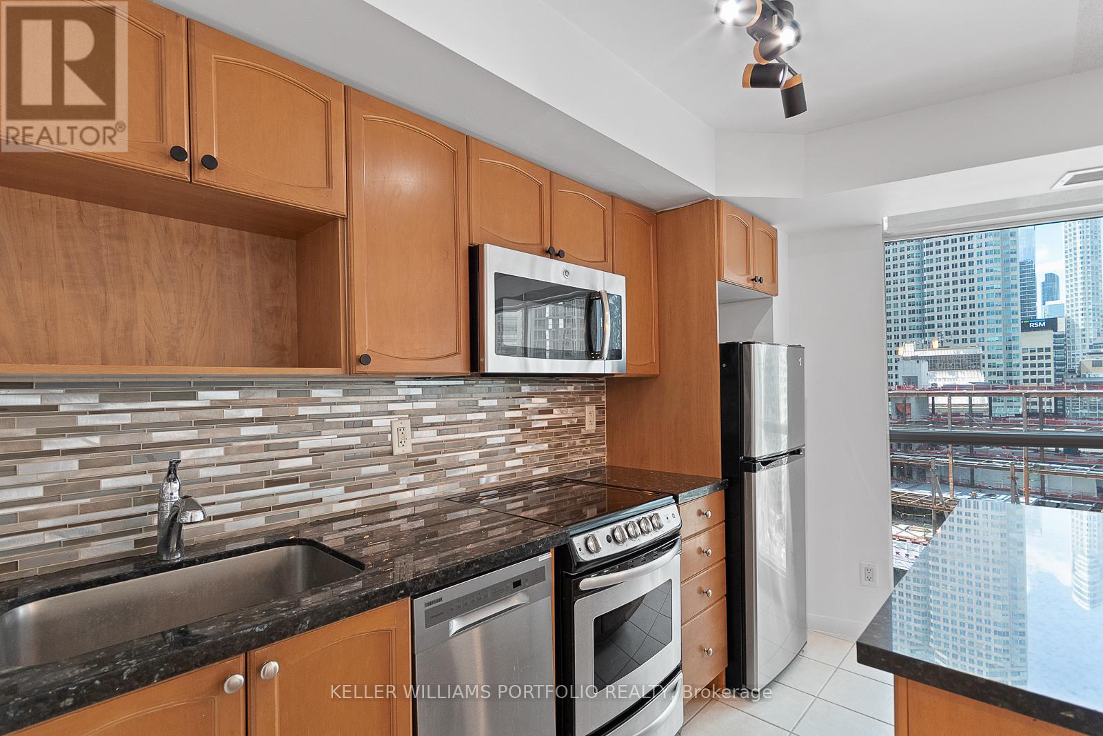 1504 - 18 Yonge Street, Toronto, Ontario  M5E 1Z8 - Photo 13 - C13596808