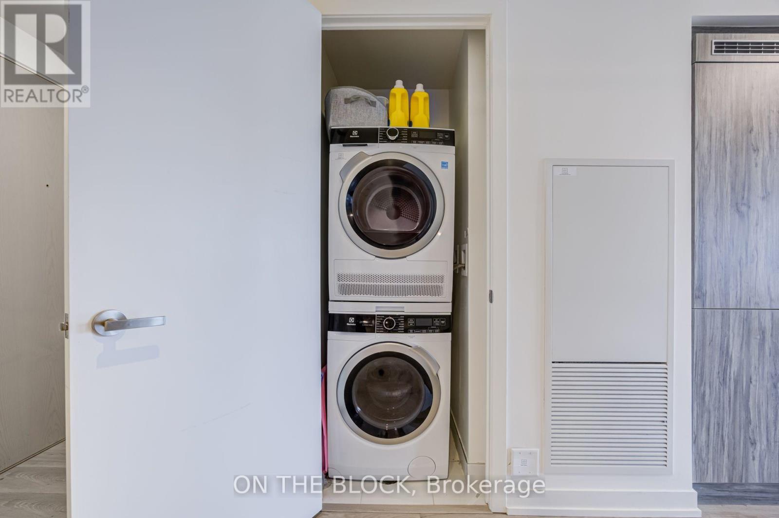 2801 - 138 Downes Street, Toronto, Ontario  M5E 0E4 - Photo 14 - C13596852