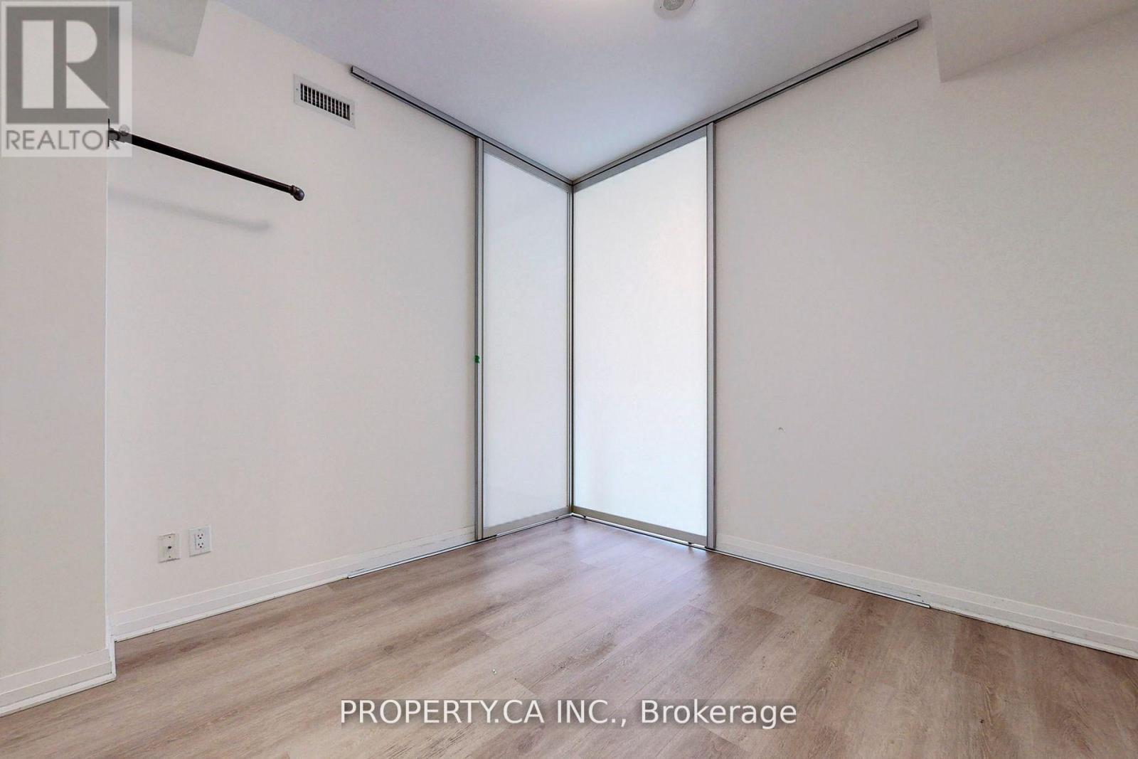 710 - 8 Mercer Street, Toronto, Ontario  M5V 0C4 - Photo 10 - C13596964