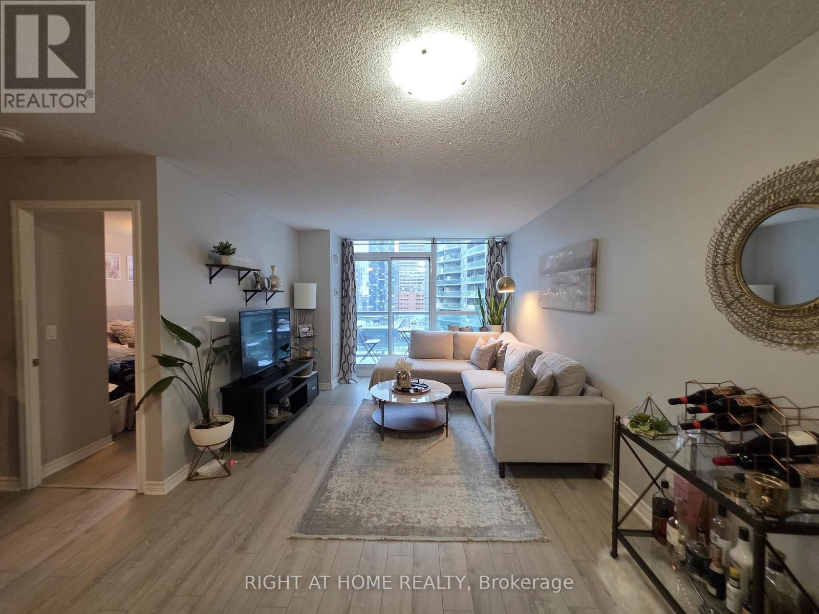 1223 - 25 LOWER SIMCOE STREET, Toronto, Ontario