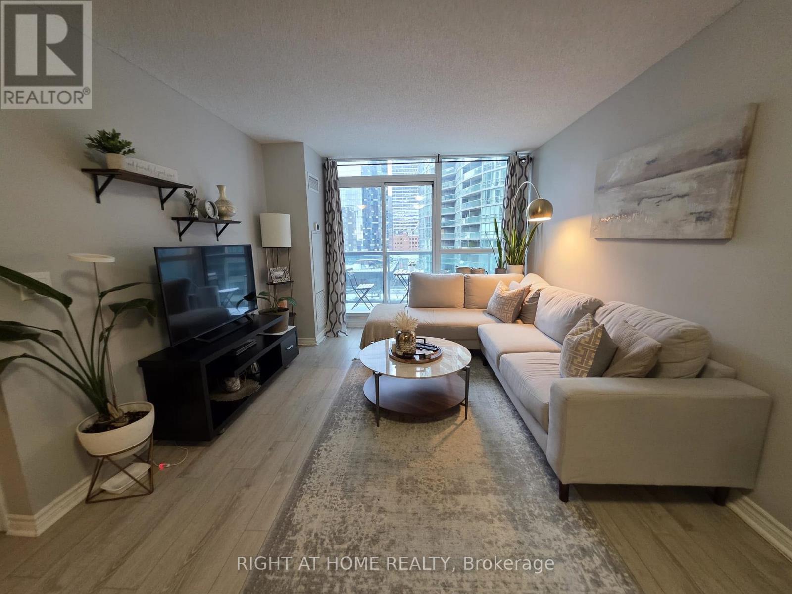 1223 - 25 Lower Simcoe Street, Toronto, Ontario  M5J 3A1 - Photo 2 - C13597142