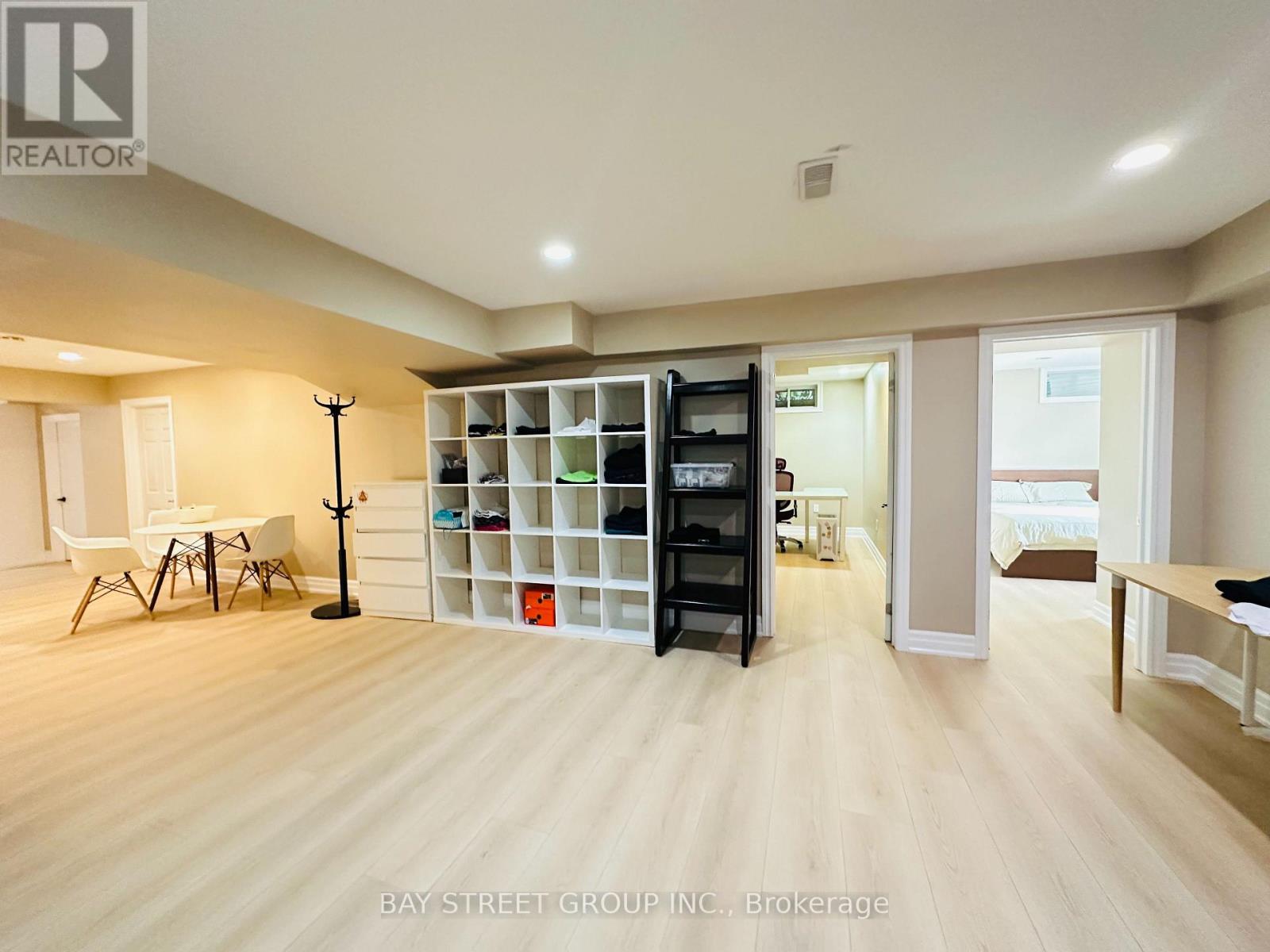 118 Fairglen Avenue, Toronto, Ontario  M1W 1A7 - Photo 14 - E13597044