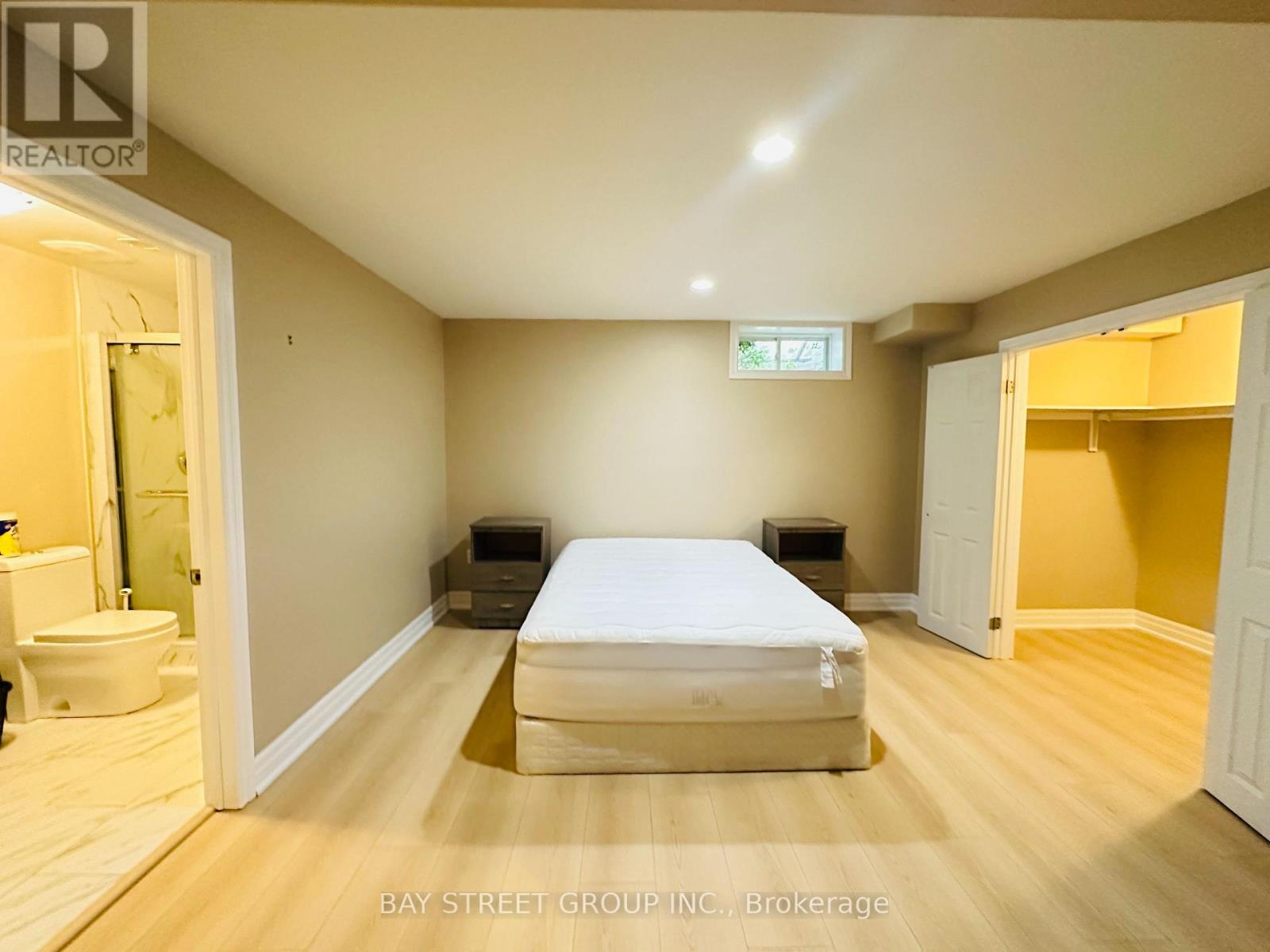 118 Fairglen Avenue, Toronto, Ontario  M1W 1A7 - Photo 21 - E13597044