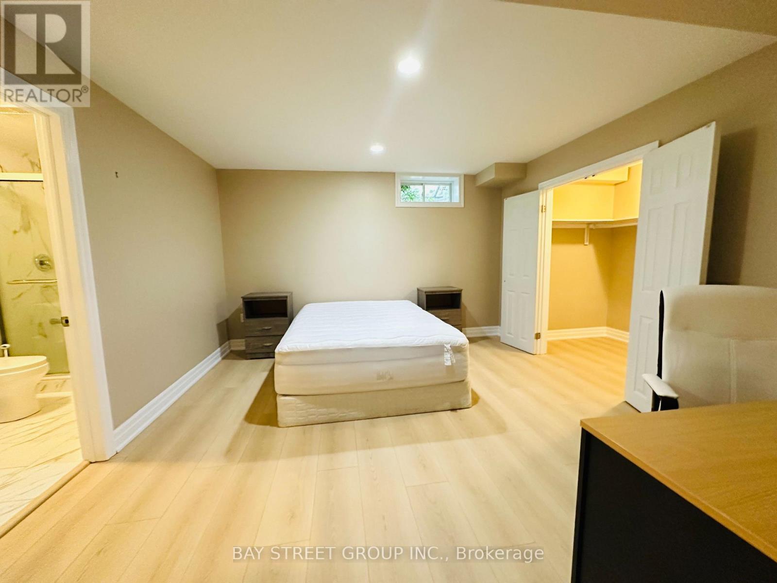 118 Fairglen Avenue, Toronto, Ontario  M1W 1A7 - Photo 25 - E13597044