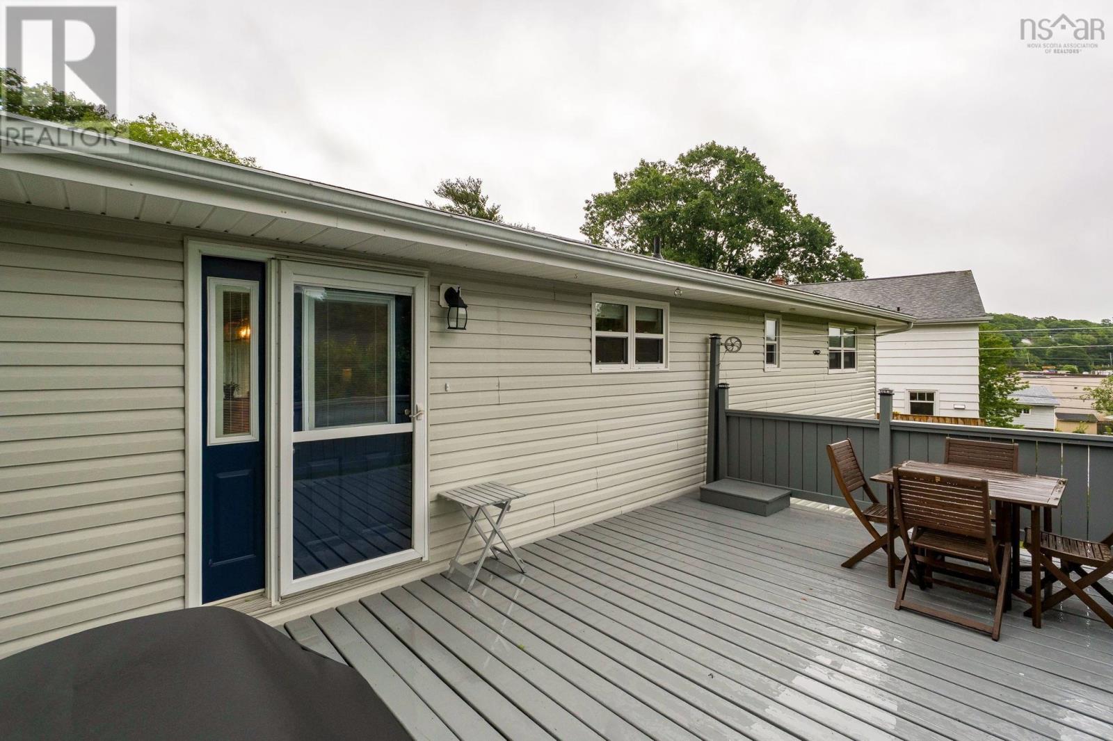 4 Meadowview Drive, Bedford, Nova Scotia  B4A 2C3 - Photo 35 - 202618426