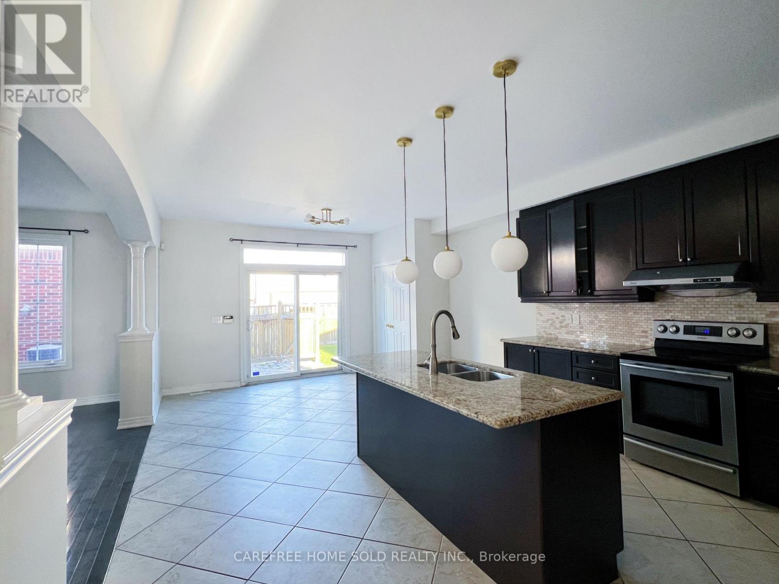 33 Oakmoor Lane, Markham, Ontario  L6B 0P1 - Photo 12 - N13596890