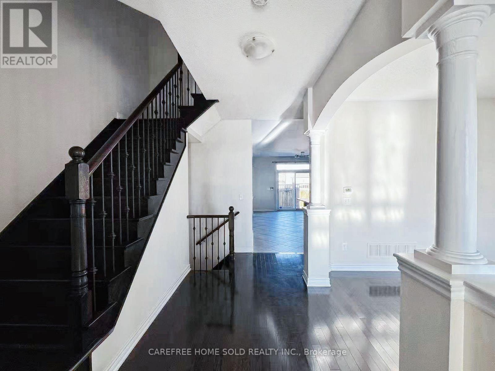 33 Oakmoor Lane, Markham, Ontario  L6B 0P1 - Photo 8 - N13596890