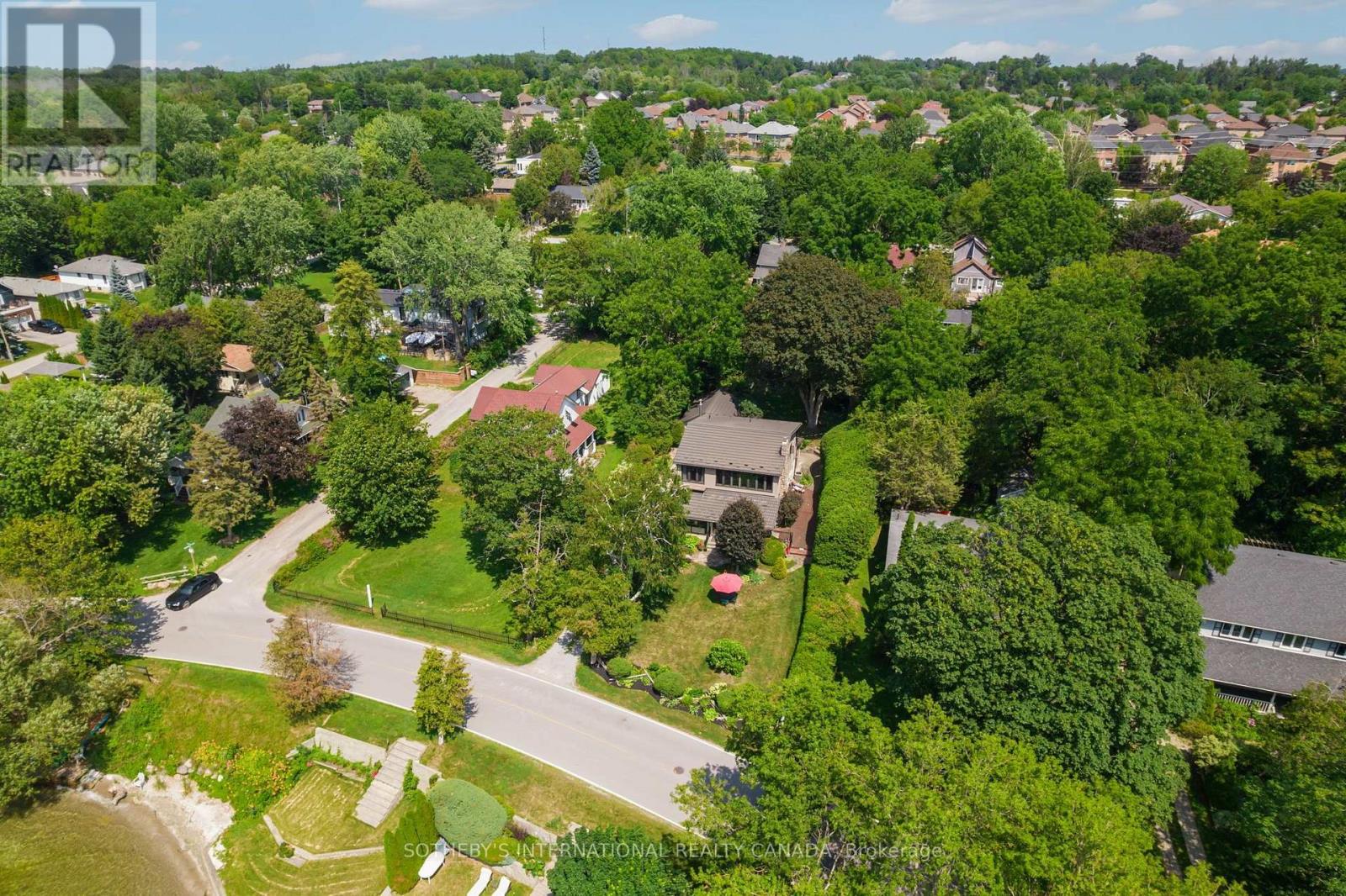 171 Lake Drive N, Georgina, Ontario  L4P 3C8 - Photo 4 - N13596914