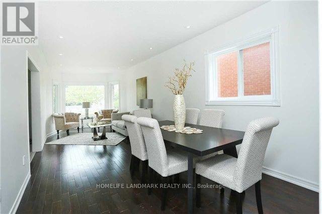 80 Larratt Lane, Richmond Hill, Ontario  L4C 0E2 - Photo 2 - N13597154