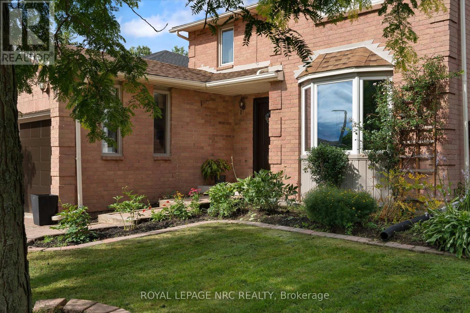 51 Briarsdale Crescent, Welland, Ontario  L3C 6S7 - Photo 3 - X13596830