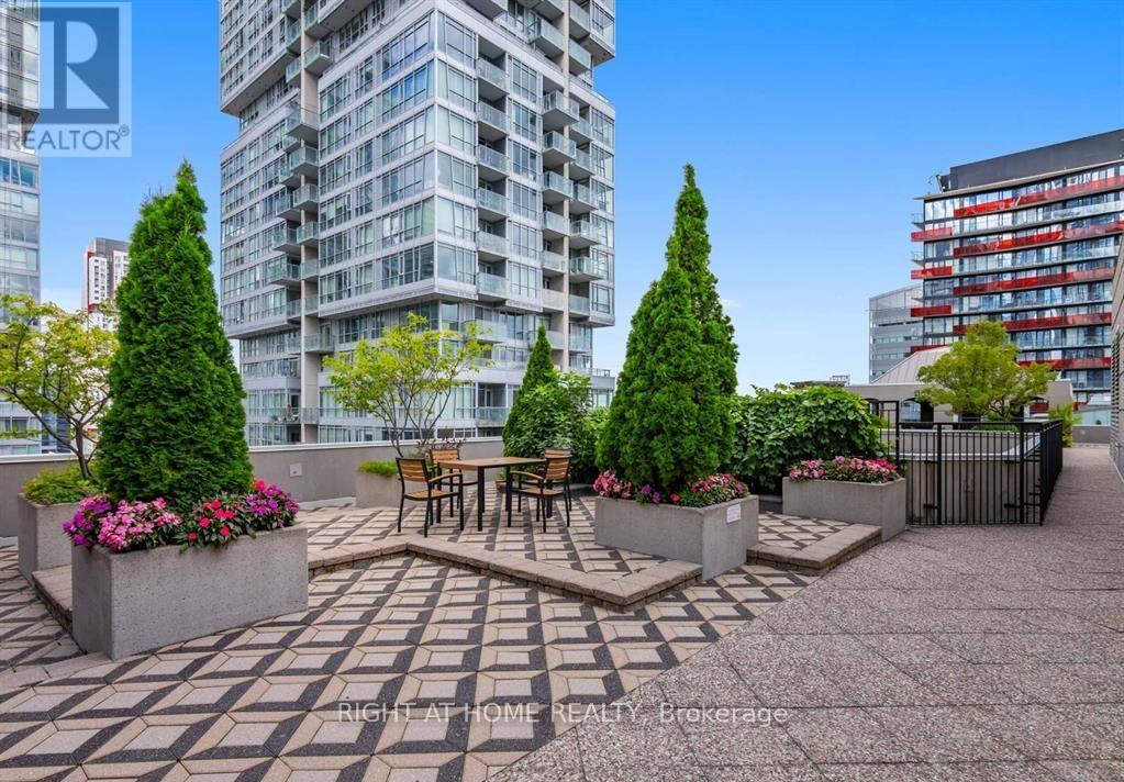 1221 - 140 Simcoe Street, Toronto, Ontario  M5H 4E9 - Photo 20 - C13590316