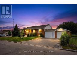 39 CAMBORNE AVENUE, Toronto, Ontario