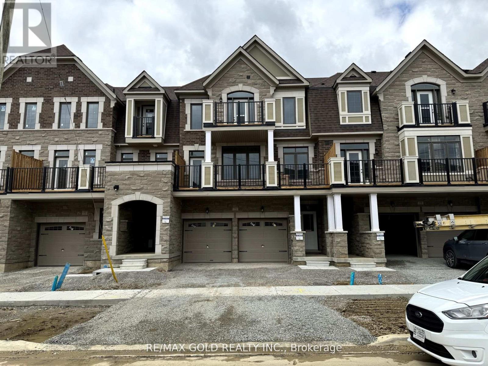 75 HAYRAKE STREET, Brampton, Ontario