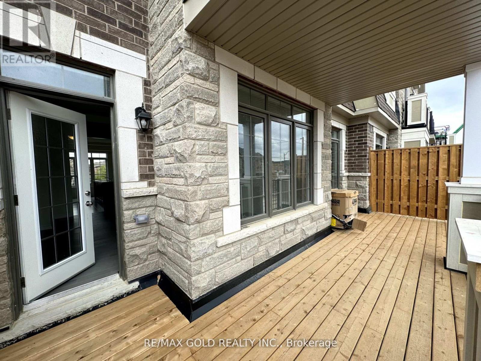75 Hayrake Street, Brampton, Ontario  L6V 1V1 - Photo 8 - W13597128