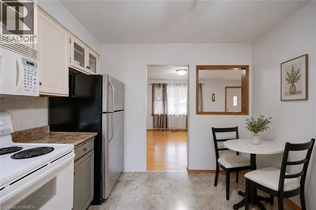 56 Avondale Street, Brantford, Ontario  N3S 4L8 - Photo 9 - 40844527