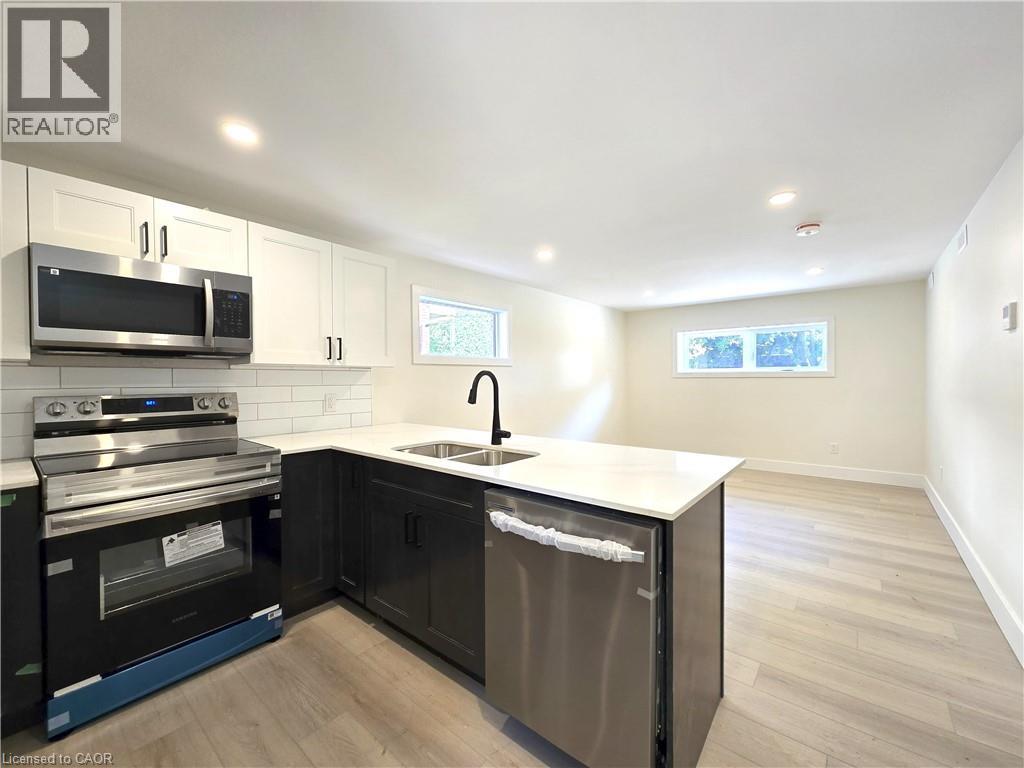 404 FOREST HILL Drive Unit# 2, Kitchener, Ontario