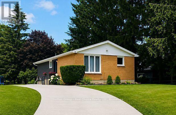 106 SUNSET CRESCENT, North Huron (Wingham)