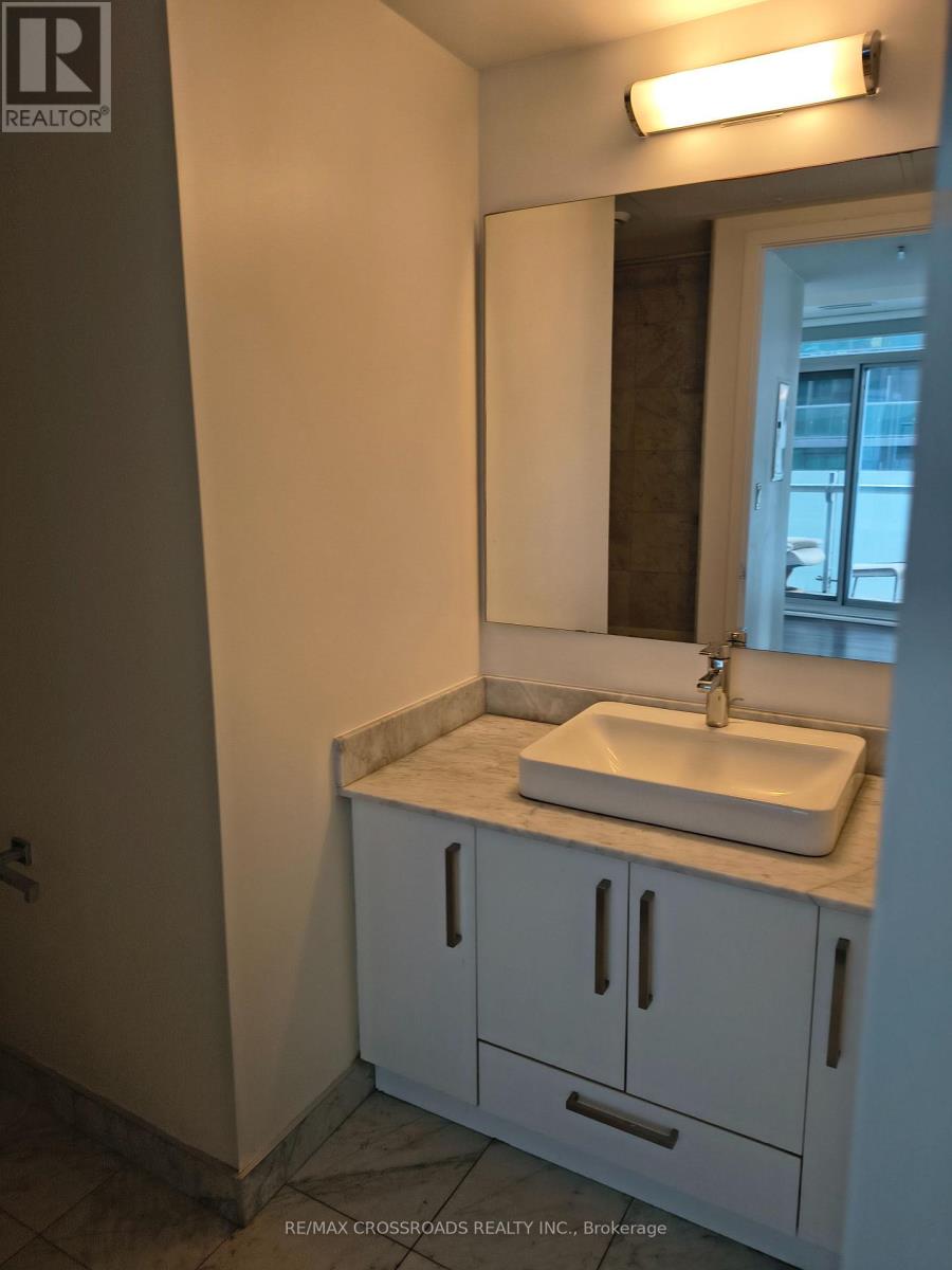 1104 - 12 York Street, Toronto, Ontario  M5J 2Z2 - Photo 23 - C13581520