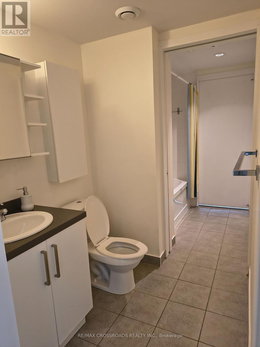 1104 - 12 York Street, Toronto, Ontario  M5J 2Z2 - Photo 22 - C13581520