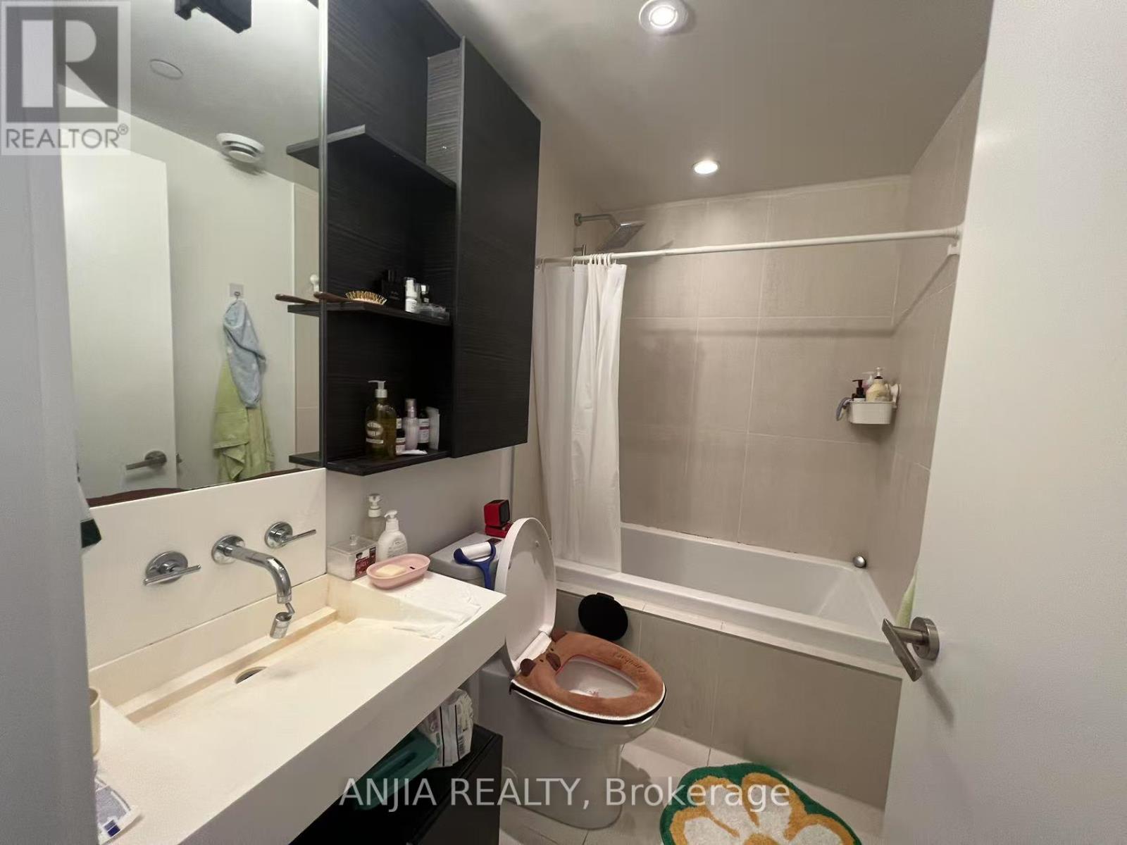 1107 - 5 St.joseph Street, Toronto, Ontario  M4Y 0B6 - Photo 4 - C13597244
