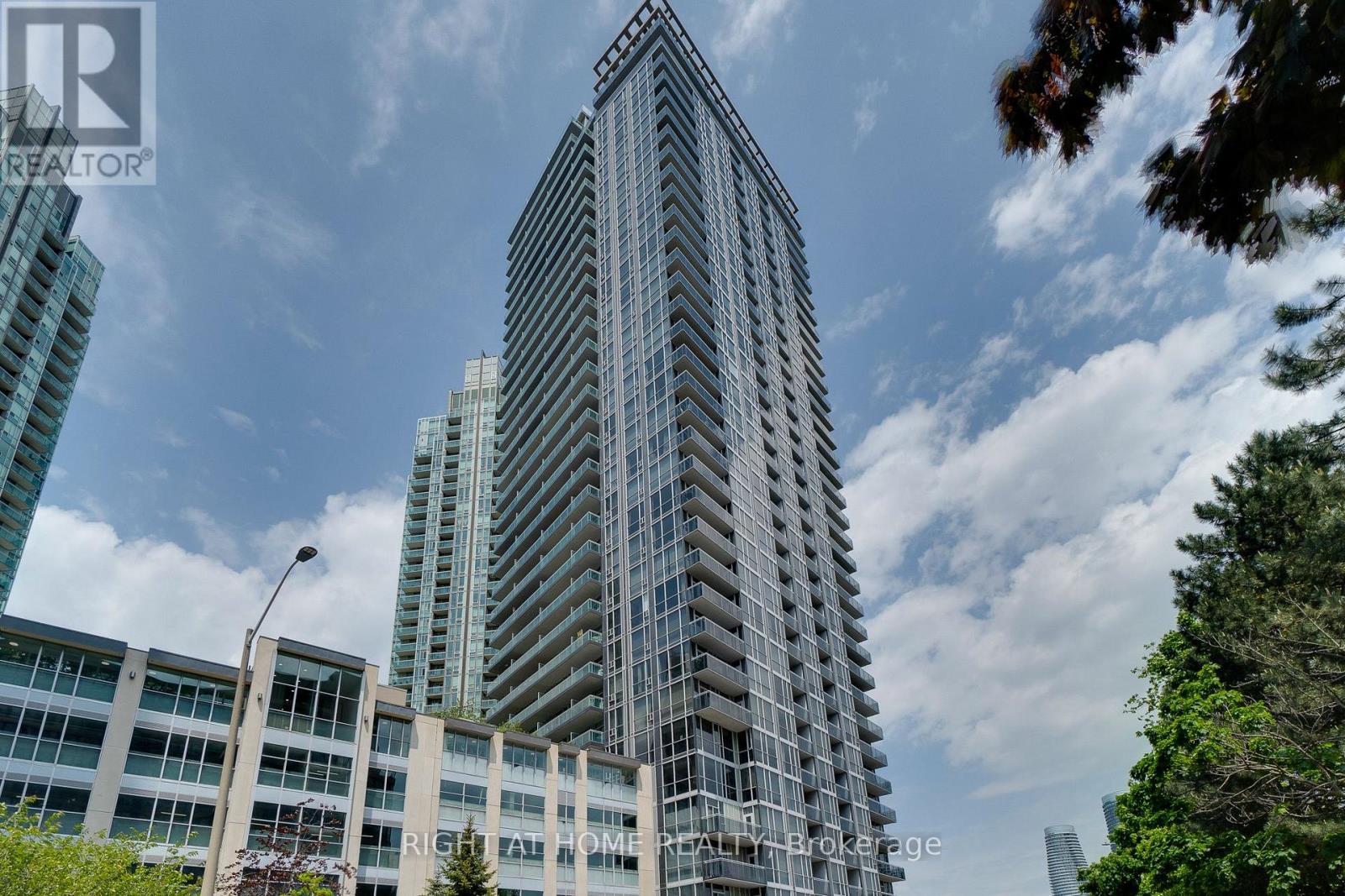 2702 - 223 WEBB DRIVE, Mississauga (City Centre)