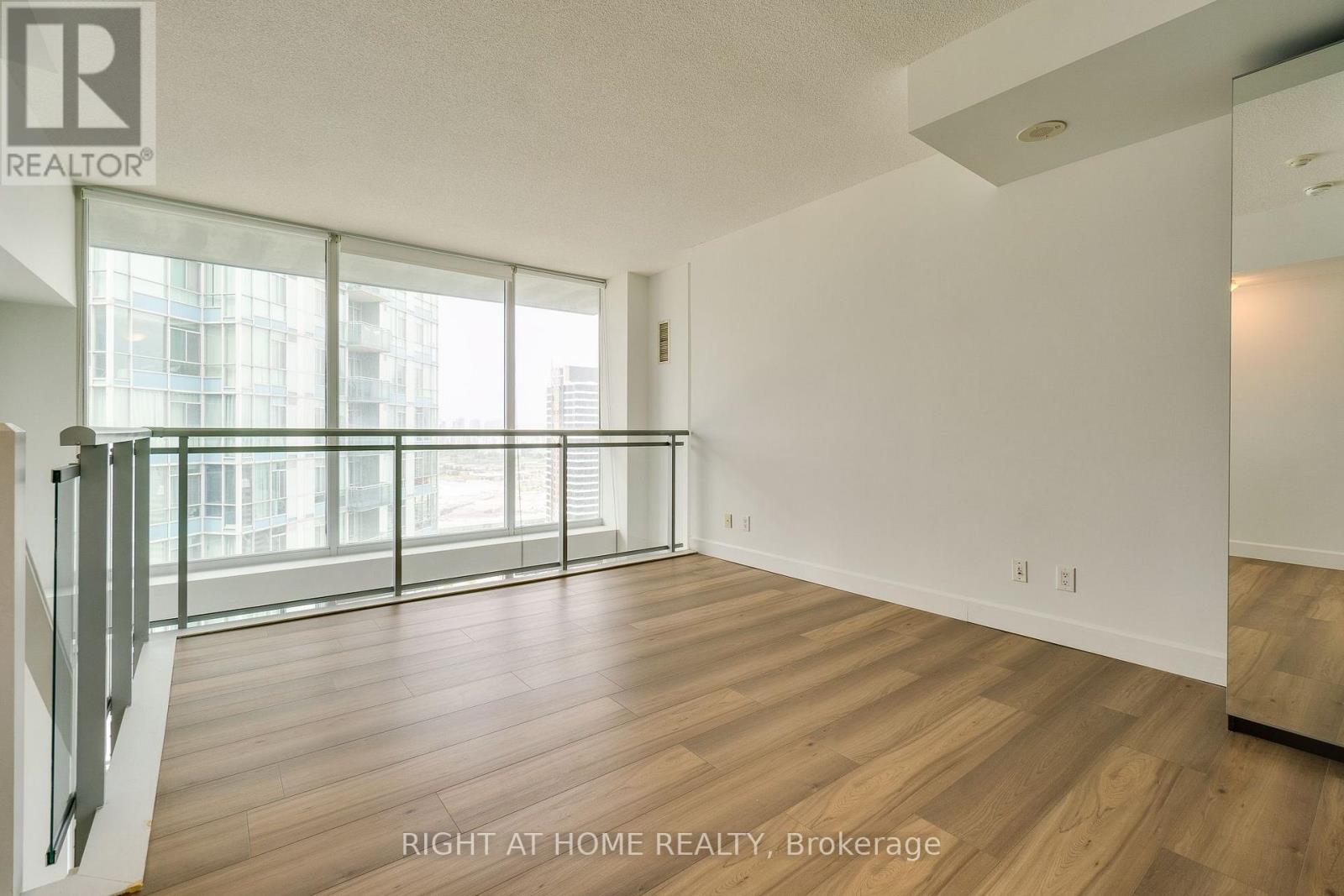 2702 - 223 Webb Drive, Mississauga, Ontario  L5B 0E8 - Photo 14 - W13597222