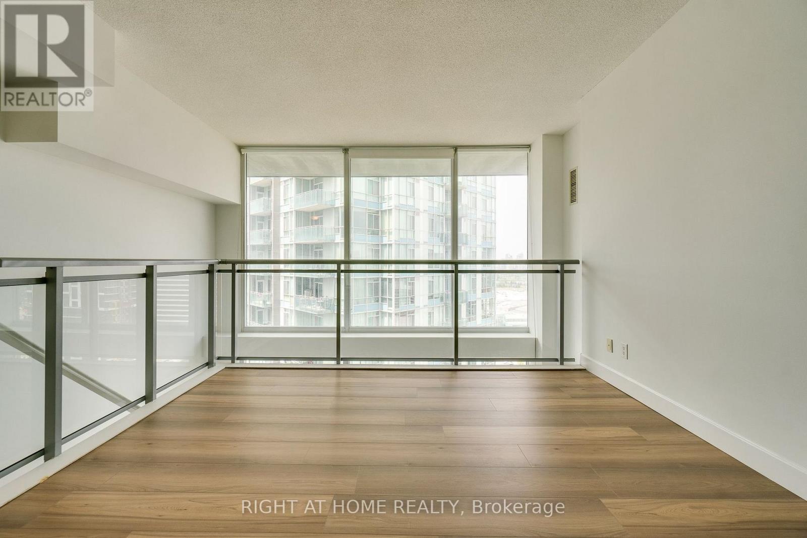 2702 - 223 Webb Drive, Mississauga, Ontario  L5B 0E8 - Photo 15 - W13597222
