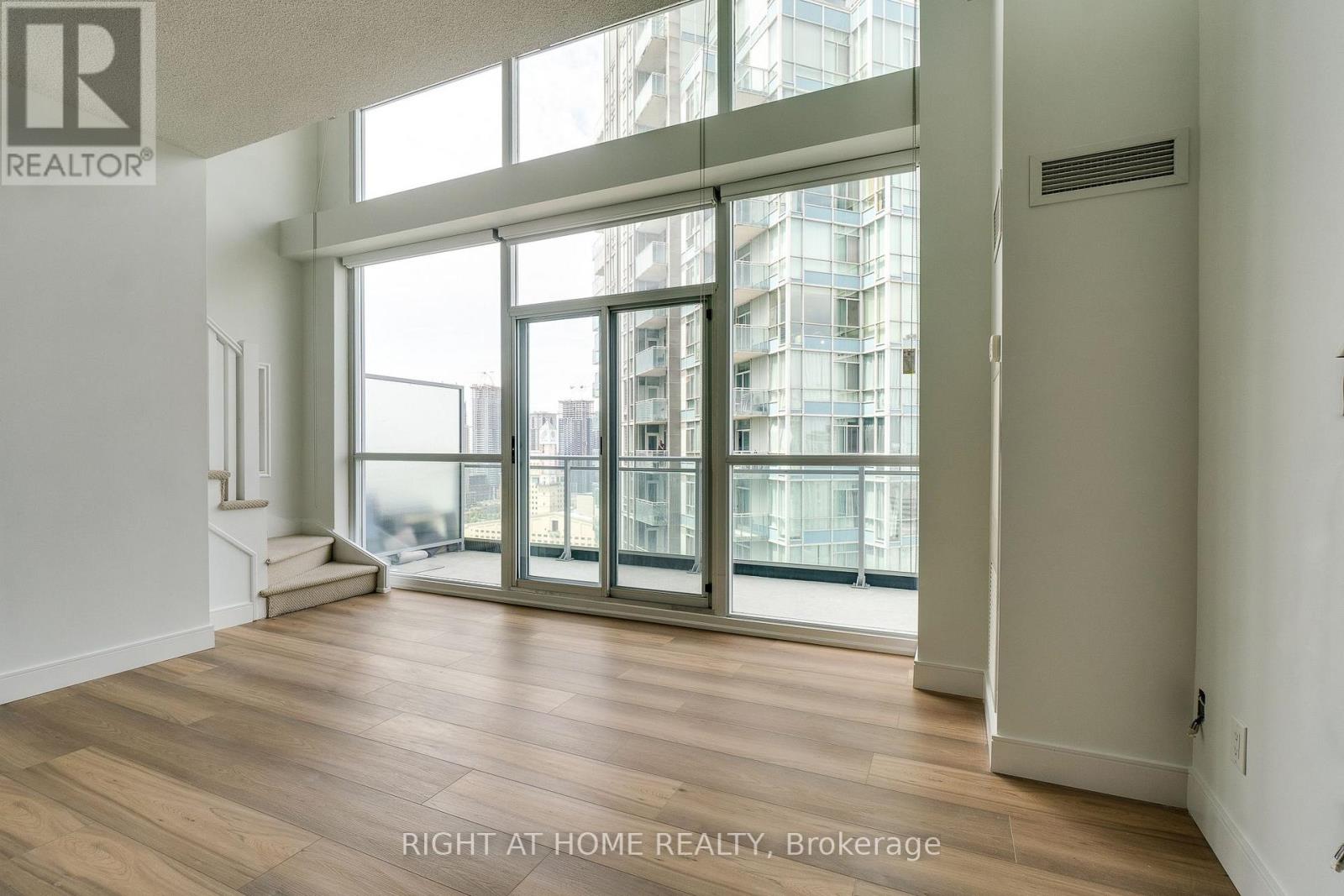 2702 - 223 Webb Drive, Mississauga, Ontario  L5B 0E8 - Photo 7 - W13597222
