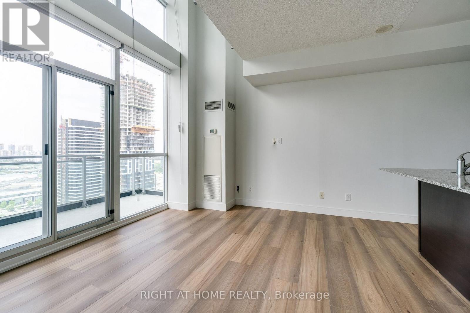 2702 - 223 Webb Drive, Mississauga, Ontario  L5B 0E8 - Photo 8 - W13597222